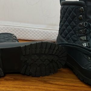 Steve Madden Blue Navy Combat Boots 6.5 Size Like New (Never worn)